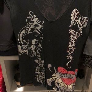 Black and red Ed Hardy shirt Love Kills Slowly